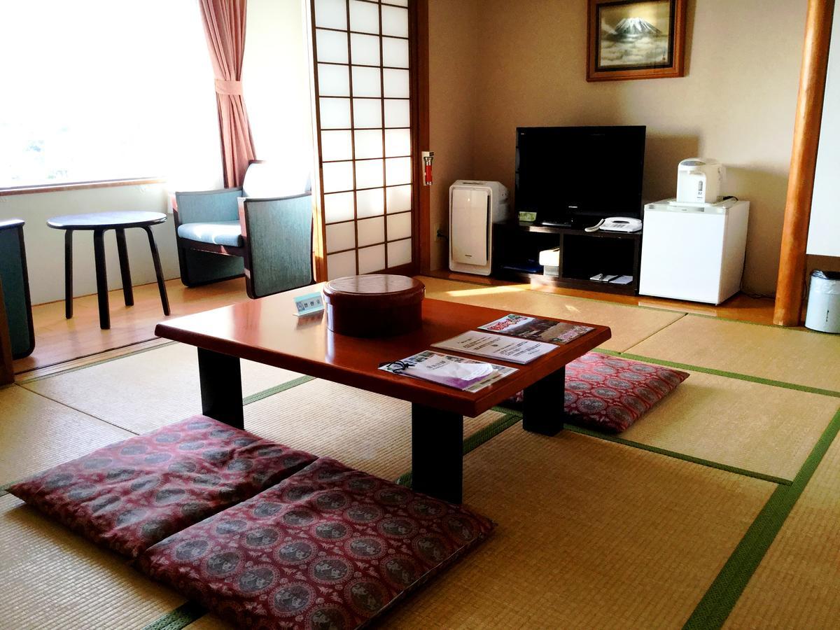 Shiawase No Mura Hotel Kōbe Esterno foto